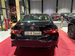 تۆیۆتا کامری